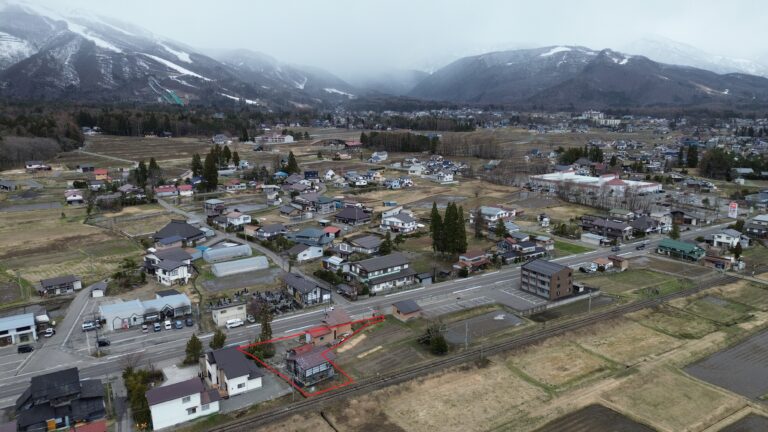 深空　国道R148沿い売土地