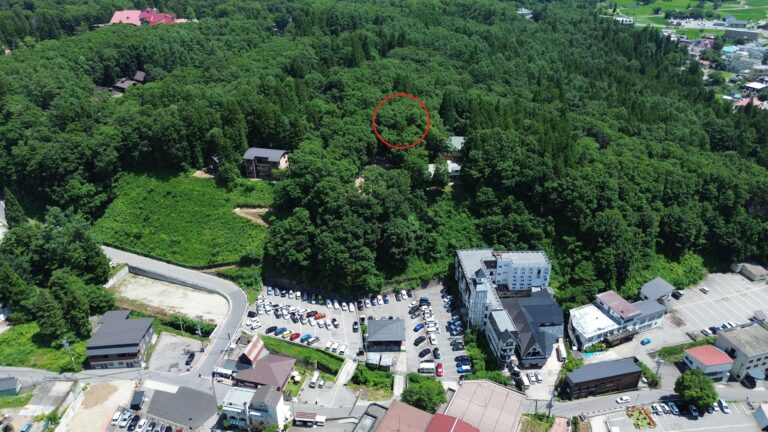 八方ゴンドラ徒歩圏内 約2,500㎡の開発用地