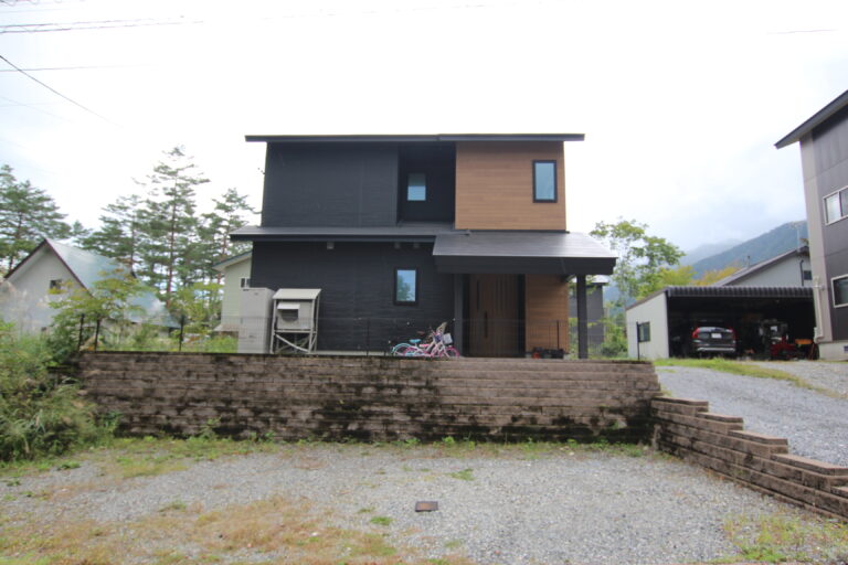みそら野別荘地築浅住宅