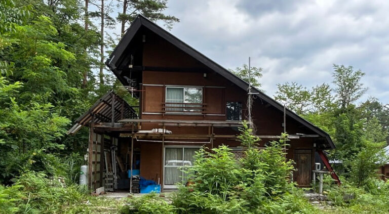 みそら野平川沿い中古別荘